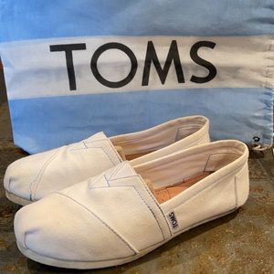 TOMS Classic Alpargata Canvas Slip-On White Size 7